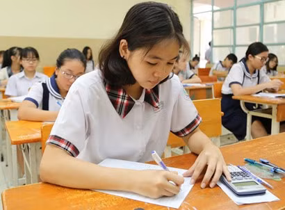 Một phân tích kỹ, sâu về phổ điểm