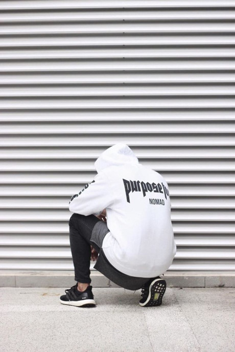 Chỉ với background cửa nhà, tín đồ thời trang tạo ra những outfit đẹp Chi voi background cua nha, tin do thoi trang tao ra nhung outfit dep