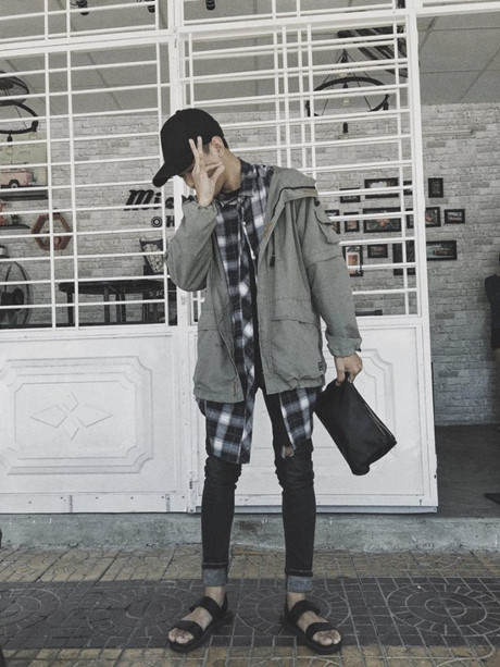 Chỉ với background cửa nhà, tín đồ thời trang tạo ra những outfit đẹp Chi voi background cua nha, tin do thoi trang tao ra nhung outfit dep