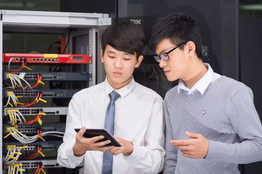 Sinh viên Trường ĐH Bách khoa Hà Nội. Ảnh: NTCC