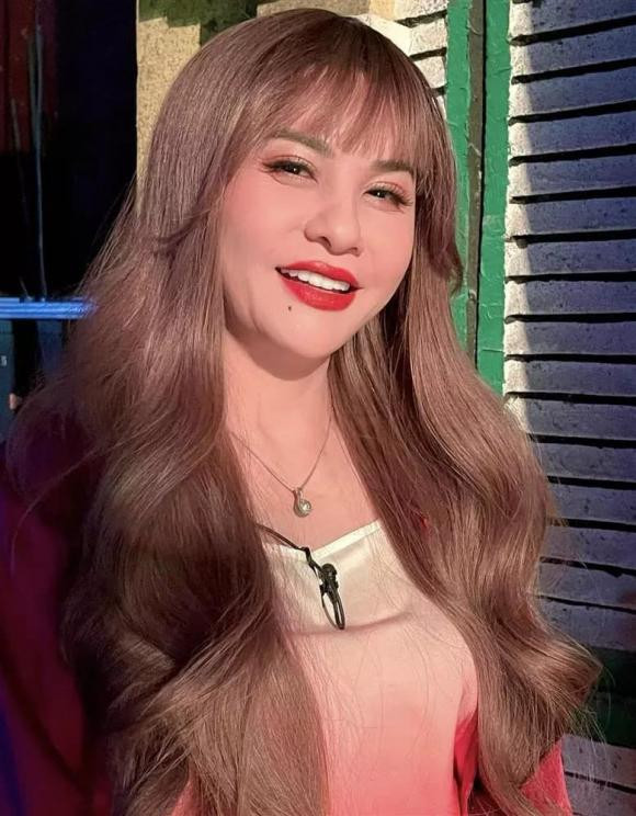 Cát Phượng bị đồn phẫu thuật thẩm mỹ.