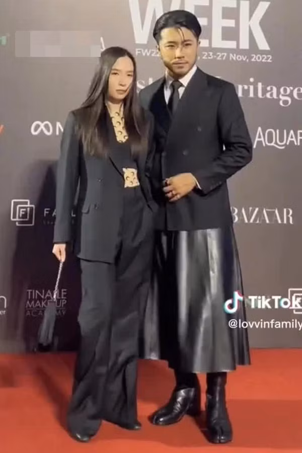 Con rể Xuân Hinh tự tin mặc váy ra đường tham dự sự kiện.