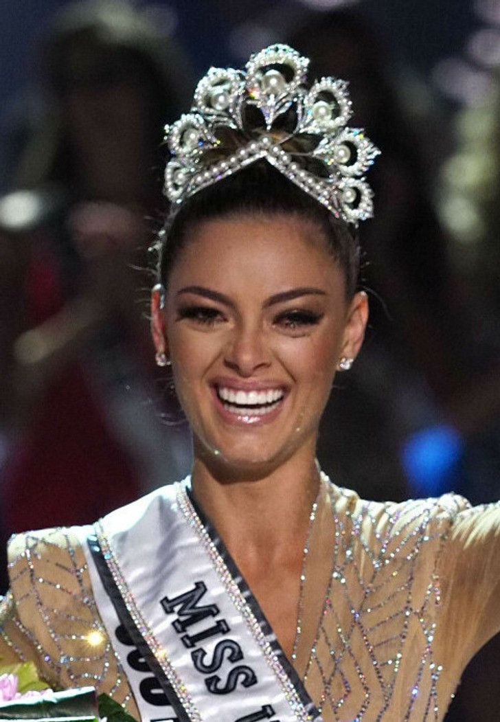 Năm 2017: Người đẹp Demi-Leigh Nel-Peters đến từ Nam Phi. Năm 2017: Người đẹp Demi-Leigh Nel-Peters đến từ Nam Phi.