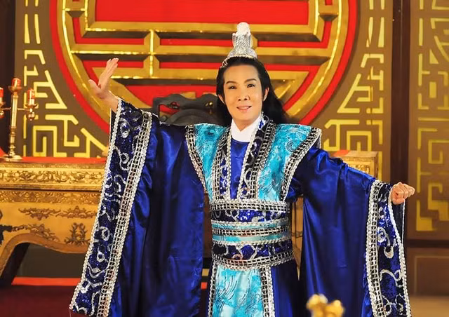 Thời hoàng kim NSƯT Vũ Linh nhận cát xê nghìn đô, hát trước 12.000 khán giả