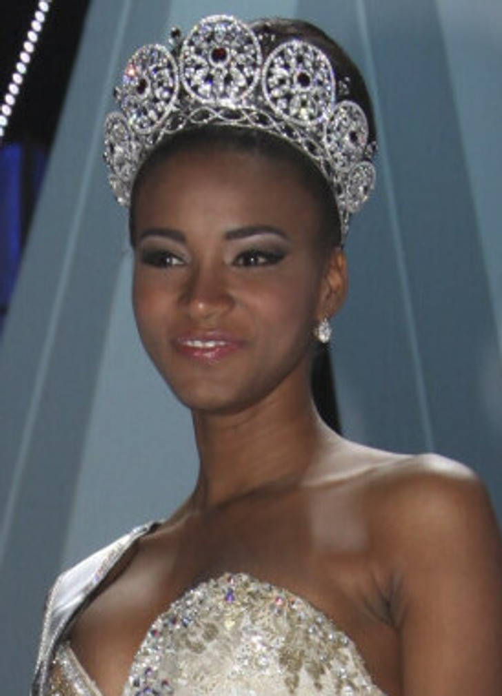 Người đẹp 2011: Người đẹp Leila Lopes đến từ Ăng-gô-la. Người đẹp 2011: Người đẹp Leila Lopes đến từ Ăng-gô-la.