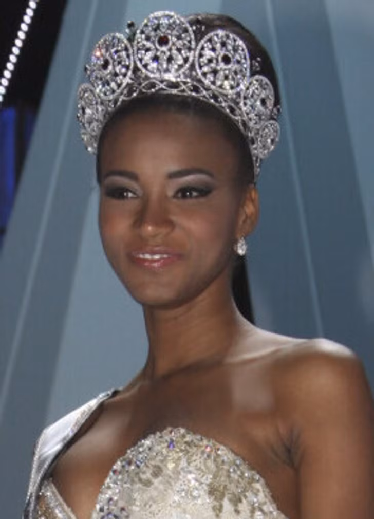 Người đẹp 2011: Người đẹp Leila Lopes đến từ Ăng-gô-la.