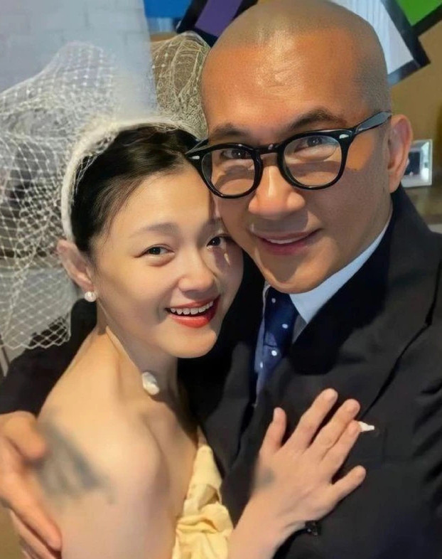 Từ Hy Viên và chồng hiện tại DJ Koo. Từ Hy Viên và chồng hiện tại DJ Koo.