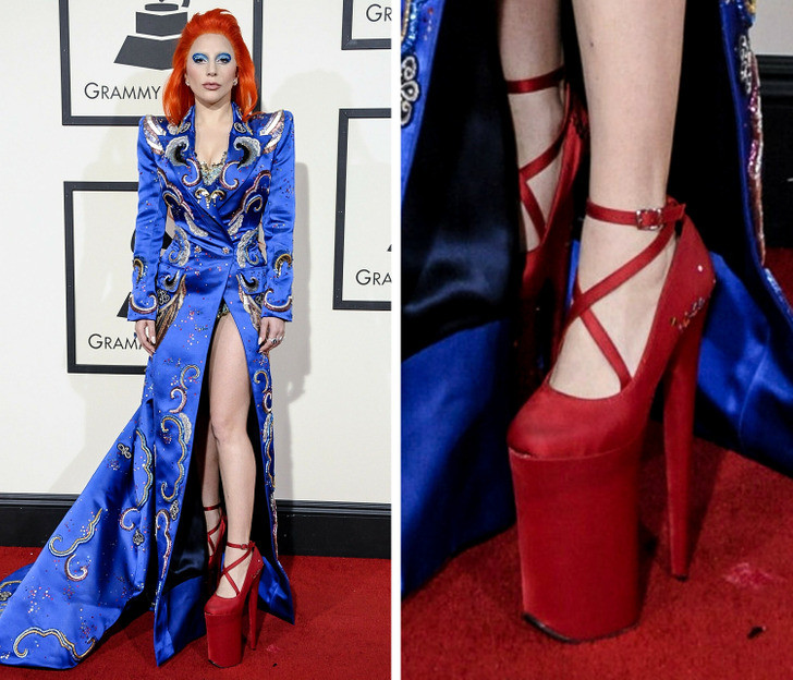 Tại lễ trao giải Grammy 2016, Lady Gaga khéo léo kết hợp đôi giày cao gót màu đỏ cùng màu tóc cực cháy.