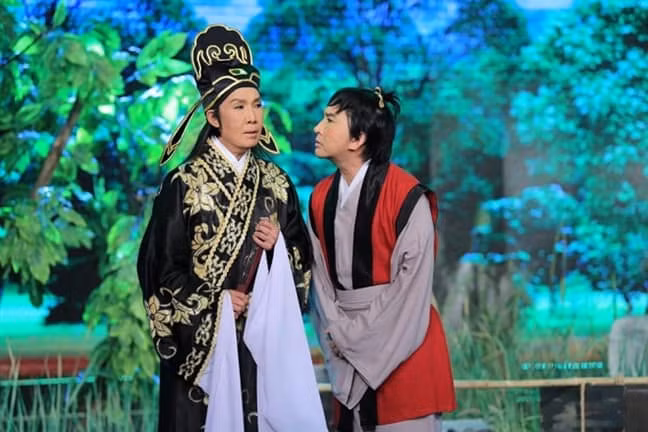 Nghệ sĩ Kim Tử Long nghẹn ngào tiễn biệt NSƯT Vũ Linh.