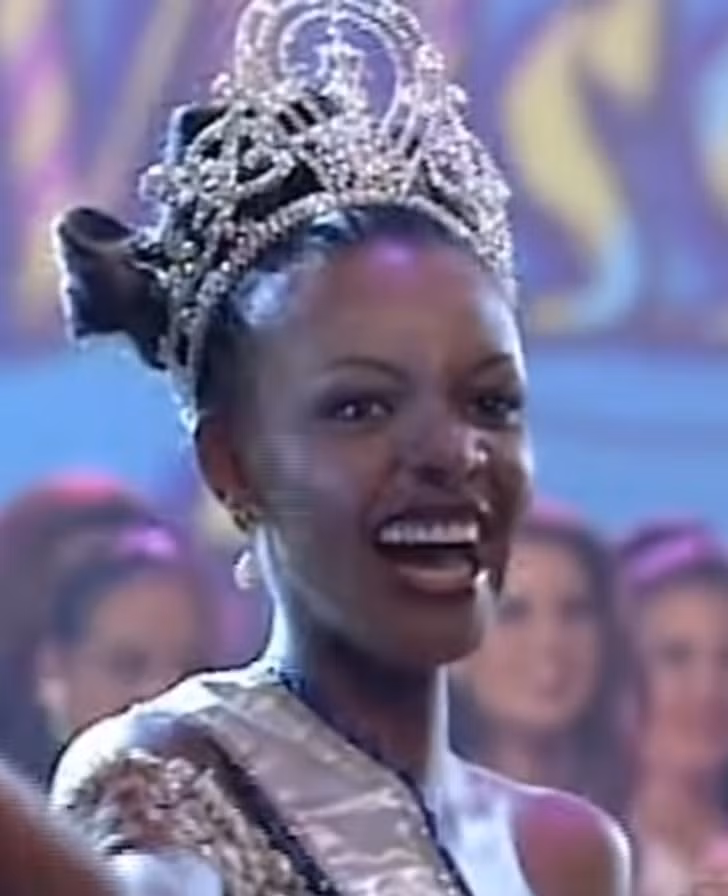 Năm 1999: Người đẹp Mpule Kwelagobe đến từ Botswana.