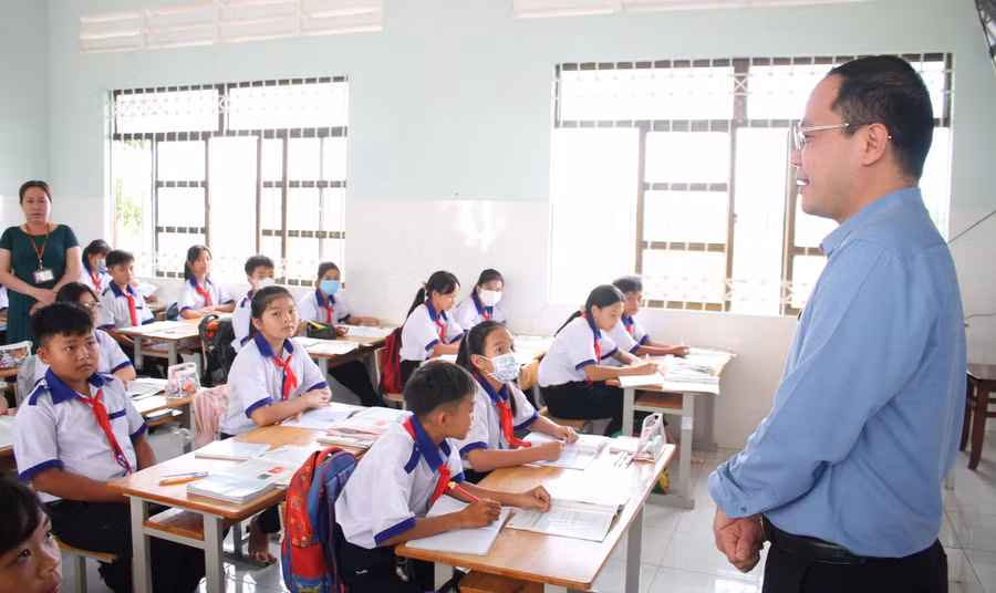 Giờ học tại Trường THCS Vĩnh Hiệp, thị xã Vĩnh Châu (Sóc Trăng). Ảnh: Q.Ngữ