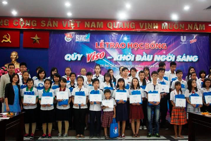 TPHCM: Trao học bổng “Viso-Khởi đầu ngời sáng”