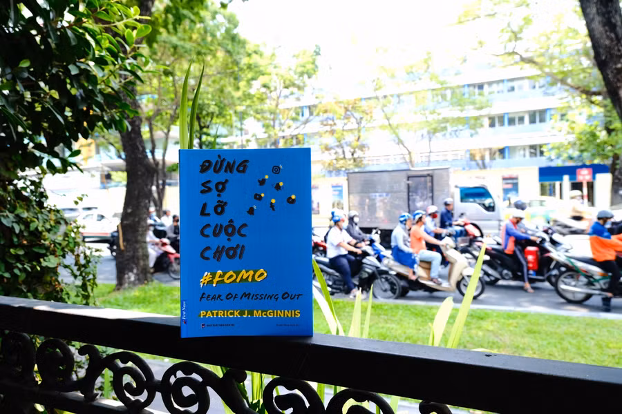 Cuốn sách “Đừng sợ lỡ cuộc chơi”.