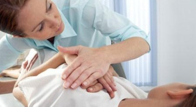 Chuyện bi hài của nam bác sĩ khám... phụ khoa