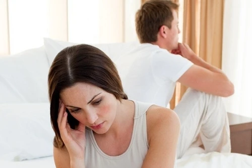 Lâu lắm rồi vợ chồng tôi chẳng muốn... ôm nhau