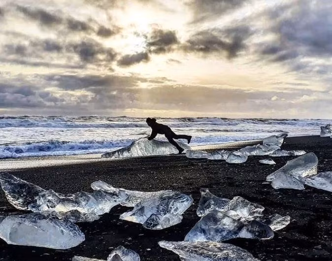 Kỳ lạ "bãi biển kim cương" như trong phim viễn tưởng ảnh 3