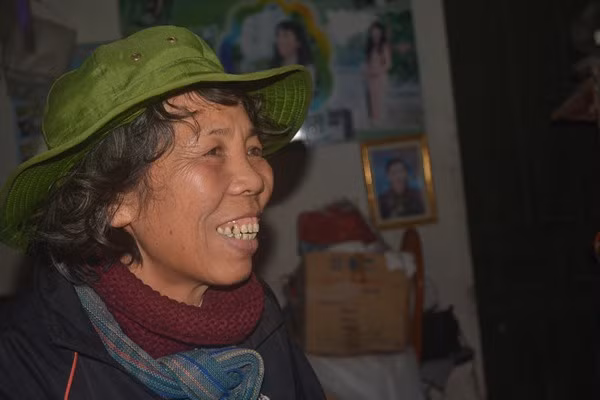 Cuộc sống kỳ lạ của 2 chị em "người rừng" giữa "ốc đảo" hoang vắng ảnh 6