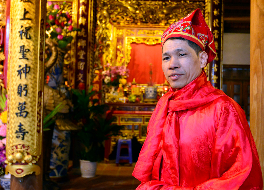 Ông Vũ Văn Bắc (quan đám đồ thứ nhất) vinh dự được tuyển chọn là một trong bốn vị quan đám được chọn năm nay. Ông Vũ Văn Bắc (quan đám đồ thứ nhất) vinh dự được tuyển chọn là một trong bốn vị quan đám được chọn năm nay.