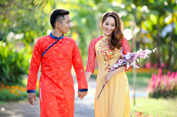 Gia đình Khánh Thi - Phan Hiển hạnh phúc du xuân Gia đình Khánh Thi - Phan Hiển hạnh phúc du xuân