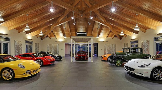 Dinh thự phong cách Ferrari chuyên dùng để khoe siêu xe Dinh thự phong cách Ferrari chuyên dùng để khoe siêu xe