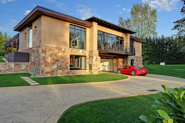 Dinh thự phong cách Ferrari chuyên dùng để khoe siêu xe ảnh 4 Dinh thự phong cách Ferrari chuyên dùng để khoe siêu xe ảnh 4