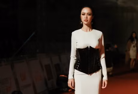 Dan sao Viet long lay, quyen ru tren tham do Lien hoan phim Quoc te Ha Noi - Anh 6