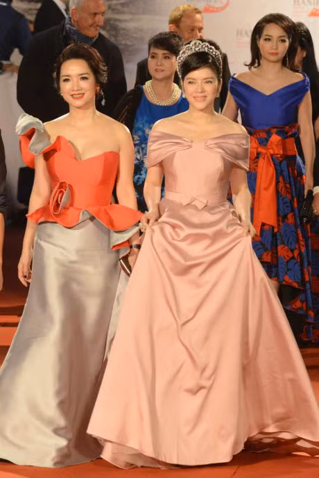 Dan sao Viet long lay, quyen ru tren tham do Lien hoan phim Quoc te Ha Noi - Anh 2