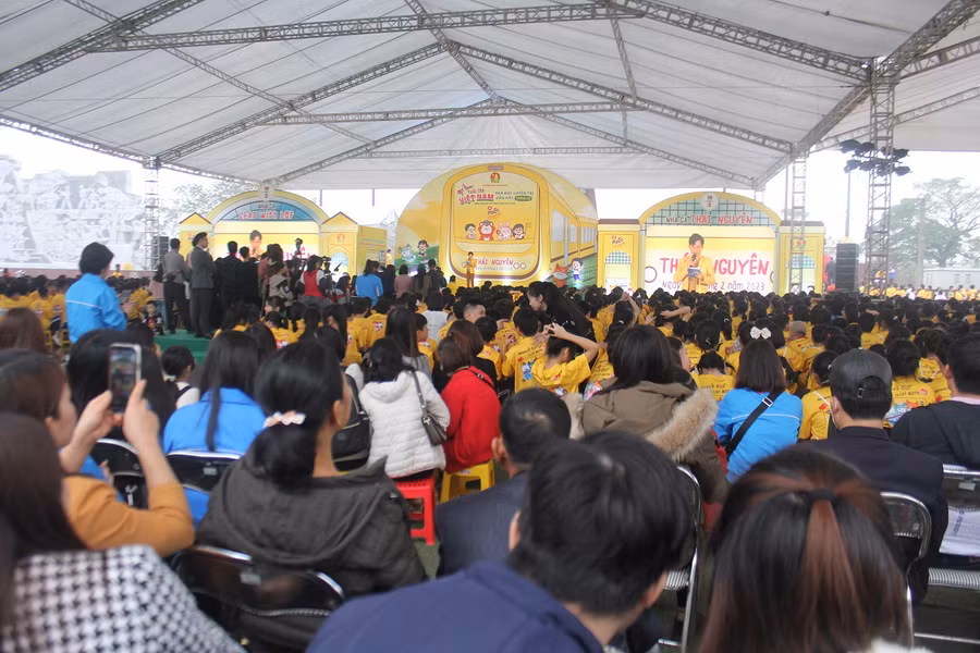 Quang cảnh Lễ Khai mạc “Ngày hội Tuổi trẻ Việt Nam rèn đức luyện tài, dẫn dắt tương lai” tại Thái Nguyên.