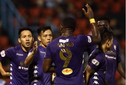 Hà Nội giành chiến thắng đậm vẫn ngậm ngùi nhìn Viettel lên ngôi vô địch.