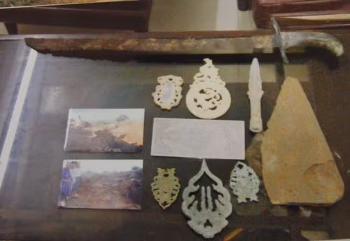 Ly ky chuyen tim kiem kho vang 4000 tan tai nui Tau-Hinh-11