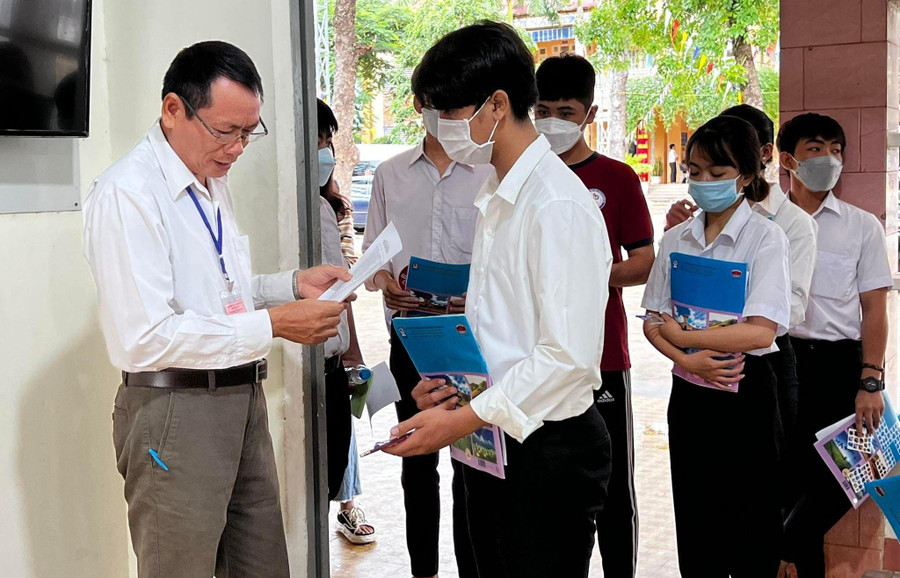 Thí sinh tham dự Kỳ thi tốt nghiệp THPT 2022. Ảnh: TG