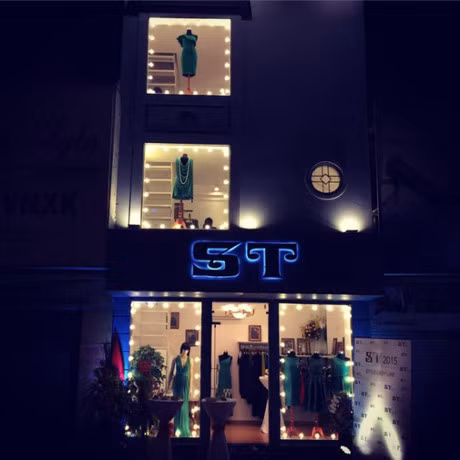 Khoi tai san khong lo cua Phan Anh, MC co tam long vang cua showbiz Viet - Anh 5