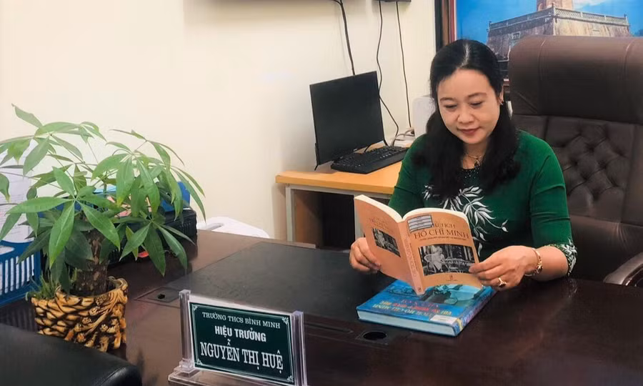 Cô Nguyễn Thị Huệ.