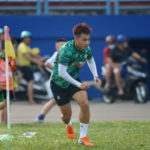 Hồ Tuấn Tài trong màu áo CLB TPHCM.