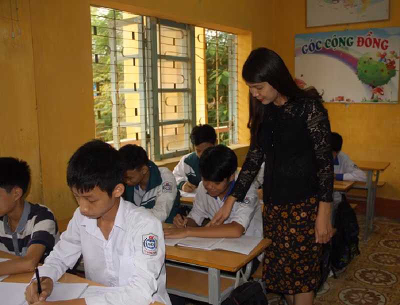 Trong giờ học tại Trường THCS TT Sông Thao (Cẩm Khê, Phú Thọ). Ảnh: Trung Toàn