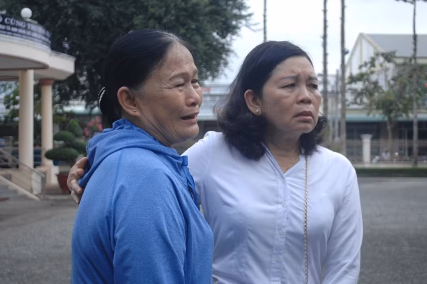 Người dân Lai Vung khóc thương người anh hùng nông dân bình dị.