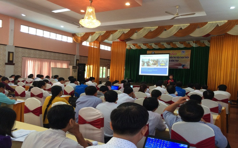 Đại biểu dự khai mạc hội thảo "Định hướng xây dựng và phát triển thư viện thân thiện trường tiểu học tại Đồng Tháp".