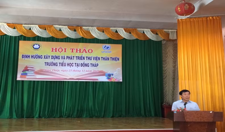 Ông Nguyễn Minh Tâm, Phó Giám Đốc Sở GD&ĐT Đồng Tháp phát biểu tại hội nghị.