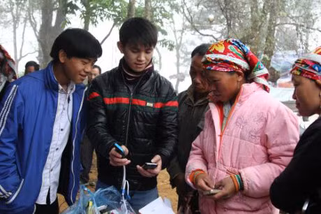 Dac sac phien cho vung cao Sin Suoi Ho, Lai Chau - Anh 2