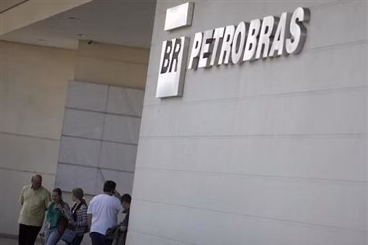 Brazil: Hé lộ manh mối mới về vụ bê bối tham nhũng Petrobas