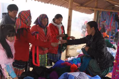 Dac sac phien cho vung cao Sin Suoi Ho, Lai Chau - Anh 3