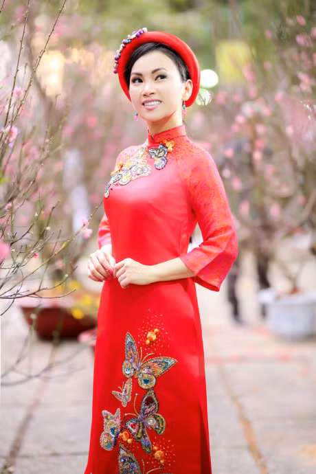 Em gai Cam Ly ve nuoc, cung me di mua sam Tet - Anh 7