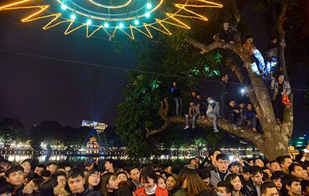 Tuc don Giao thua o Ho Guom co tu bao gio? - Anh 5