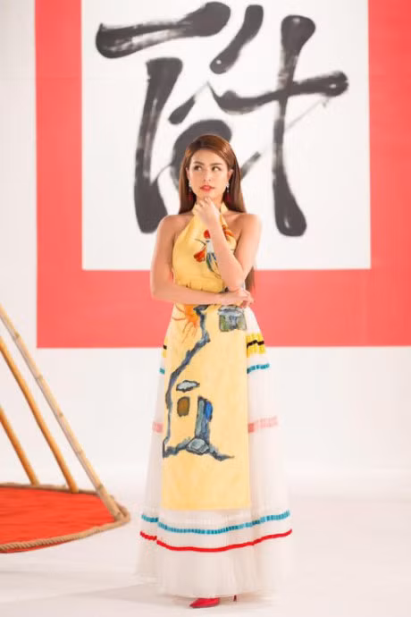 Day chinh la xu huong dien ao dai hoi chi em can hoc hoi ngay trong dip Tet nay! - Anh 1