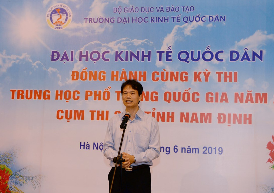 Hơn 700 cán bộ, giảng viên ĐH Kinh tế Quốc dân lên đường làm nhiệm vụ Kỳ thi THPT quốc gia ảnh 1