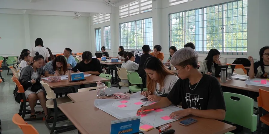 Một lớp học trao đổi sinh viên trong học kỳ hè của ĐH Kinh tế TP Hồ Chí Minh (cơ sở Vĩnh Long). Ảnh: NVCC