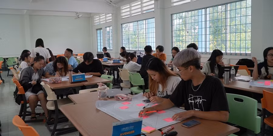 Một lớp học trao đổi sinh viên trong học kỳ hè của ĐH Kinh tế TP Hồ Chí Minh (cơ sở Vĩnh Long). Ảnh: NVCC