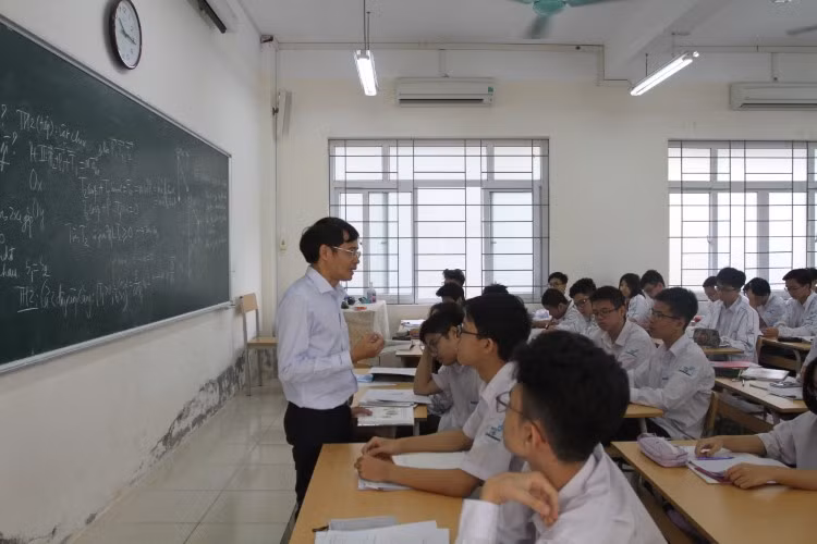 Trong giờ học tại Trường THPT chuyên Khoa học Tự nhiên.
