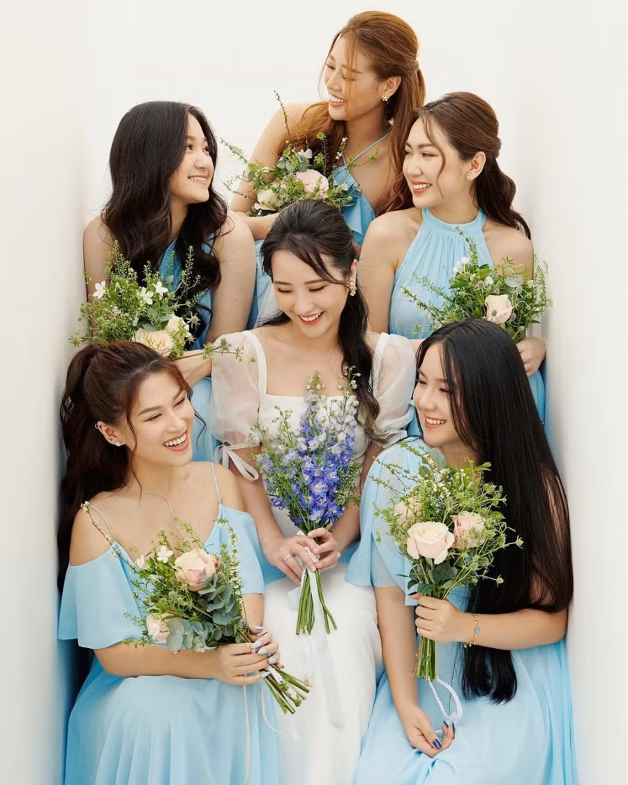 Đám cưới Phan Thành - Primmy Trương "phủ kín" siêu xe và hoa tươi ảnh 4