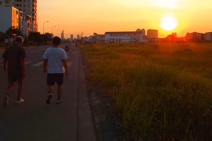 Hội chứng kích động hoàng hôn: Nửa đêm đập phá, nấu ăn nhưng không nhớ gì